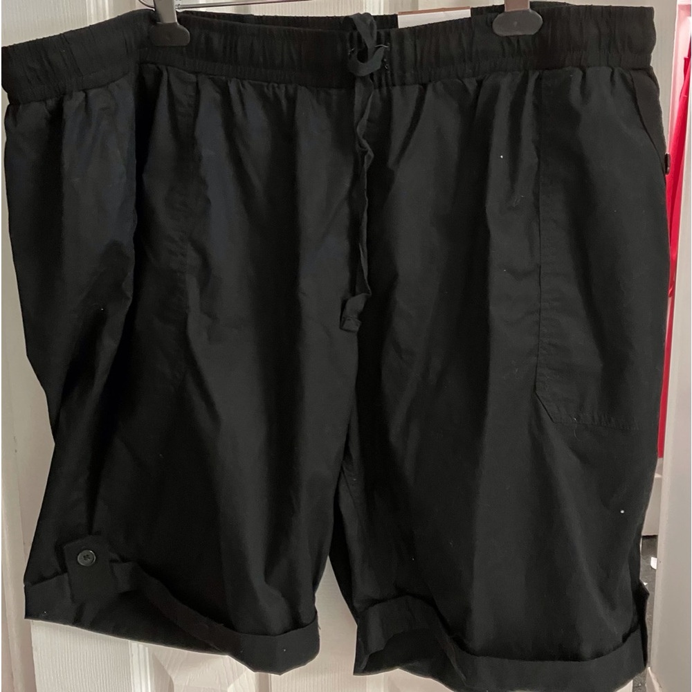 NWT! Size 22-24 Lane Bryant Black Cuffed Bermuda Shorts With Drawstring Waist